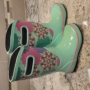 Girls Bogs Rain Boots size 12
